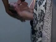 Verbluffende rijpe MILF geneukt door andere mannen thuis gangbang Verbluffende rijpe MILF geneukt door andere mannen thuis gangbang